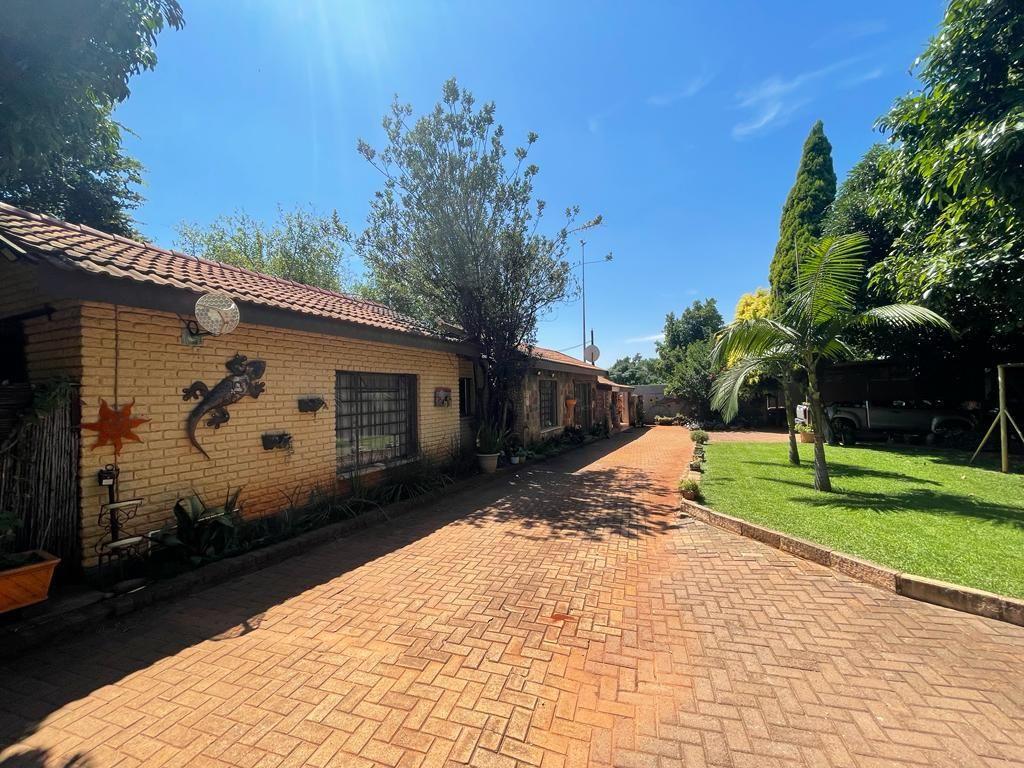 4 Bedroom Property for Sale in Waterkloof North West